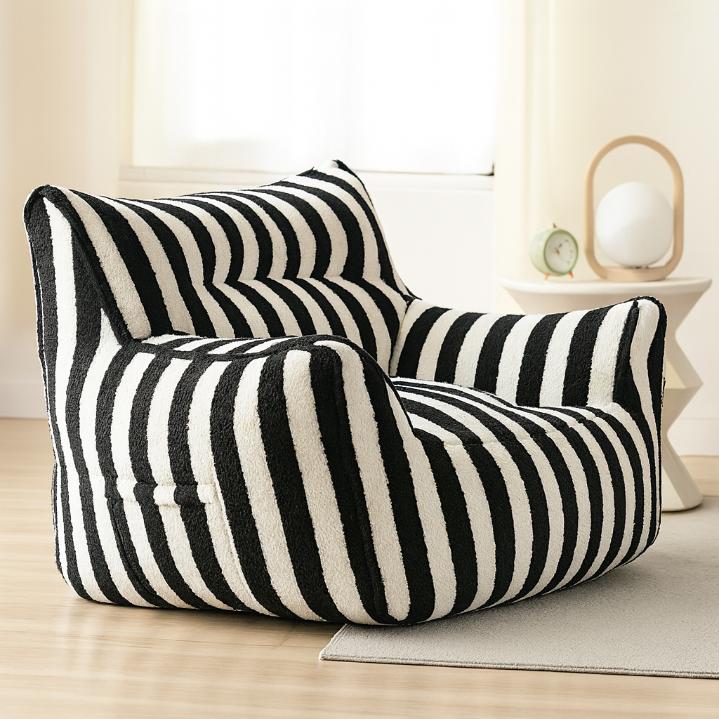 photo du Pouf fauteuil a rayure noir et blanc en cachemire